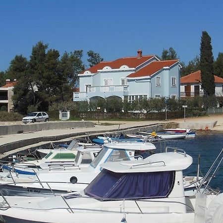 Apartments Maslina Privlaka  Buitenkant foto